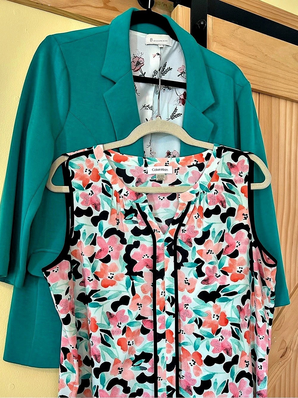 B Skies Are Blue Women's Floral Blazer Set Size 1X Like New